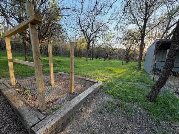 11865 W 180, Graford, TX 76449