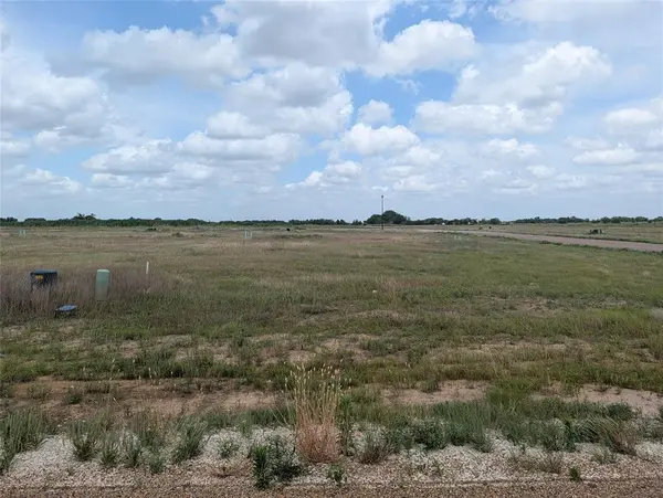 1051 Highland Street, Mabank, TX 75147