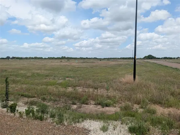 1051 Highland Street, Mabank, TX 75147