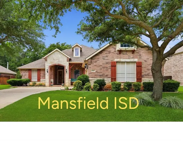8106 Summerleaf Drive, Arlington, TX 76001