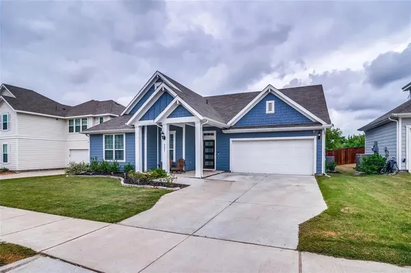 8221 Hampton Drive, Rowlett, TX 75089