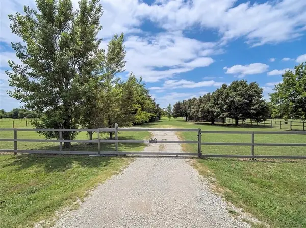 17344 Gaffield Road, Justin, TX 76247