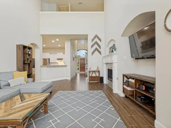 607 Chalk Hill Lane, Murphy, TX 75094