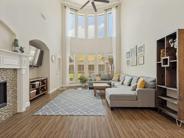 607 Chalk Hill Lane, Murphy, TX 75094