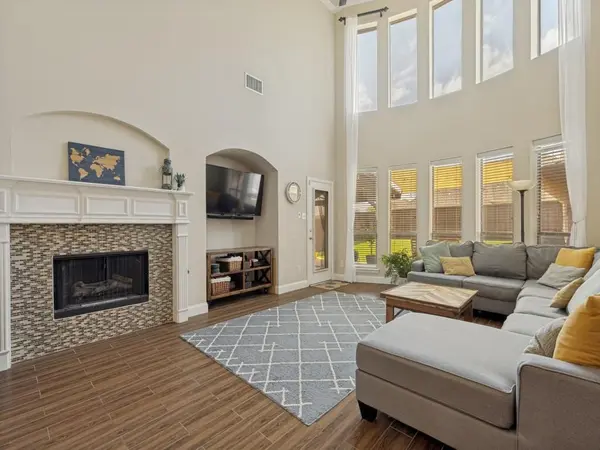 607 Chalk Hill Lane, Murphy, TX 75094