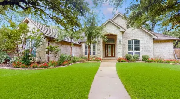 3722 Cove Timber Avenue, Granbury, TX 76049