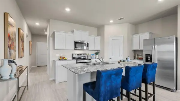 10220 CHERRYTREE Lane, Fort Worth, TX 76140