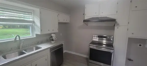 716 N Cummings Drive, Alvarado, TX 76009