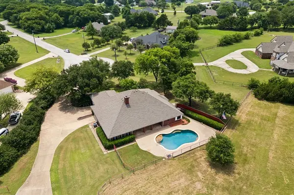 4210 Whitehead Road, Midlothian, TX 76065