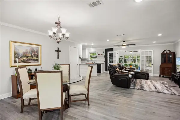 1003 Newell, Hudson Oaks, TX 76087