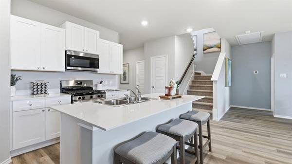 1716 LEEVON Lane, Fort Worth, TX 76140