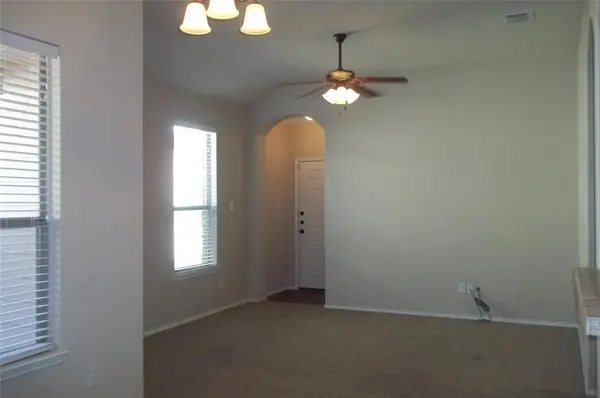 1432 Ravenwood Drive, Mansfield, TX 76063