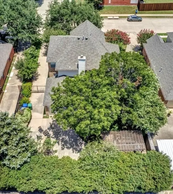 1300 Yellowstone Lane, Carrollton, TX 75006