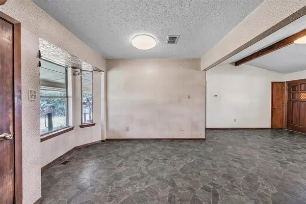 116 George Court, Springtown, TX 76082