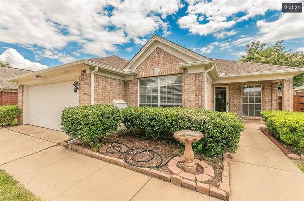 210 Madisson Drive, Euless, TX 76039