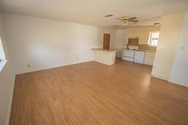 712 N Keith Street, Granbury, TX 76048