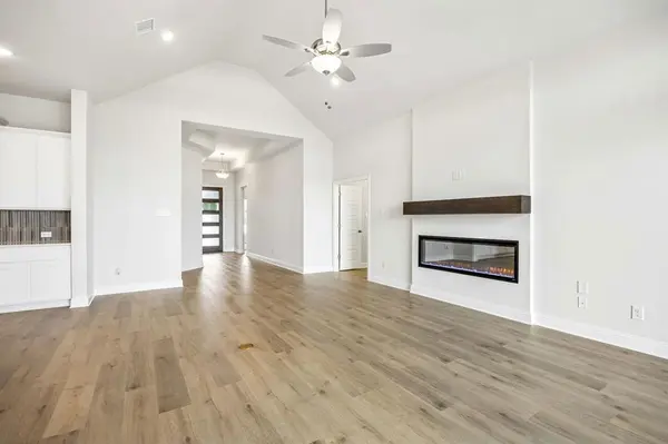 707 Cherry Bark Trail, Waxahachie, TX 75165
