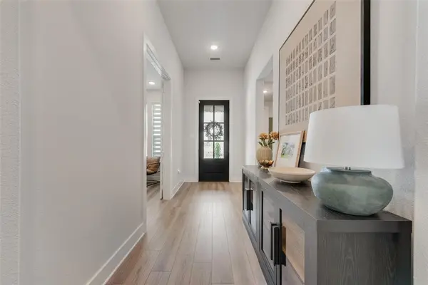 2701 Bluewood Lane, Mansfield, TX 76063