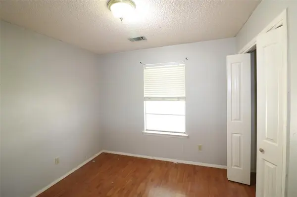 7340 Folkstone Drive, Forest Hill, TX 76140