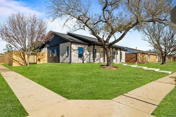 5552 Vaden Street, The Colony, TX 75056