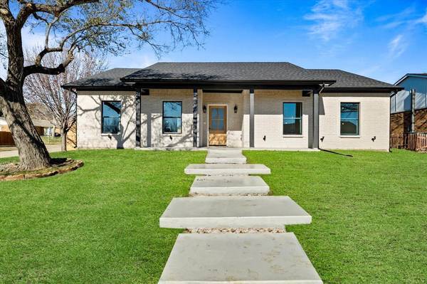 5552 Vaden Street, The Colony, TX 75056