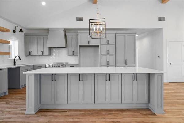 5552 Vaden Street, The Colony, TX 75056