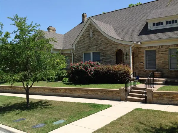 4105 Lafayette Avenue, Fort Worth, TX 76107