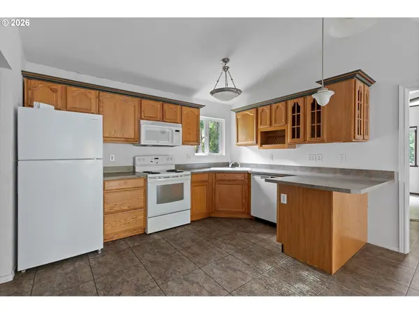 725 N RIVER BEND RD, Otis, OR 97368