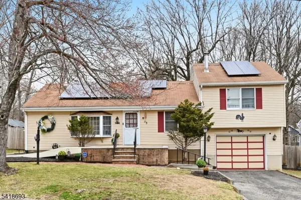 15 Colgate Rd, Oakland Boro, NJ 07436