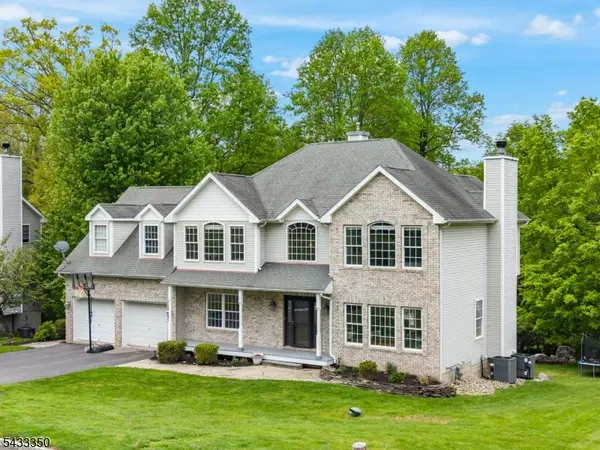4 Matthew Dr, Byram Twp., NJ 07871