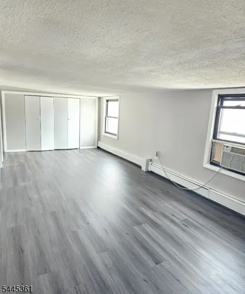 127 Lake Hiawatha Blvd, Parsippany-troy Hills Twp., NJ 07034