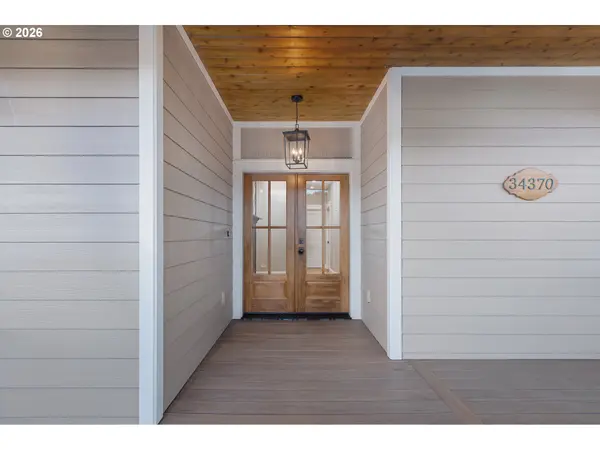34370 HAWK HILL RD, Philomath, OR 97370