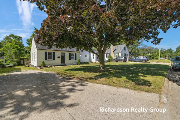 1949 Letart AVE, Muskegon City, MI 49441