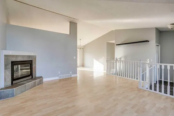 152 Shetland Garden, Fort Mcmurray, AB T9H5K6