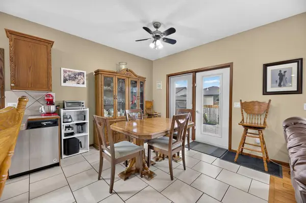 10 Vantage CRES, Olds, AB T4H0A8