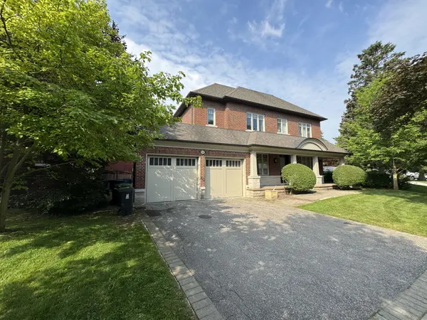 64 Montressor DR, Toronto C12, ON M2P 1Z4