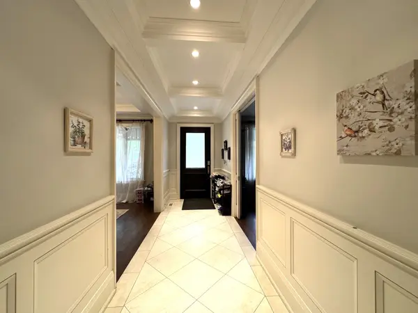 64 Montressor DR, Toronto C12, ON M2P 1Z4