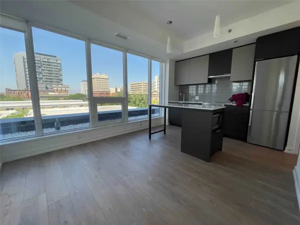 203 College ST #502, Toronto C01, ON M5T 0C8