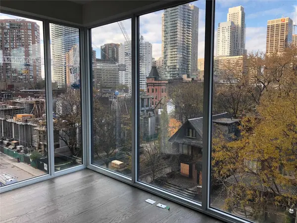 17 Dundonald ST #502, Toronto C08, ON M4Y 0E4
