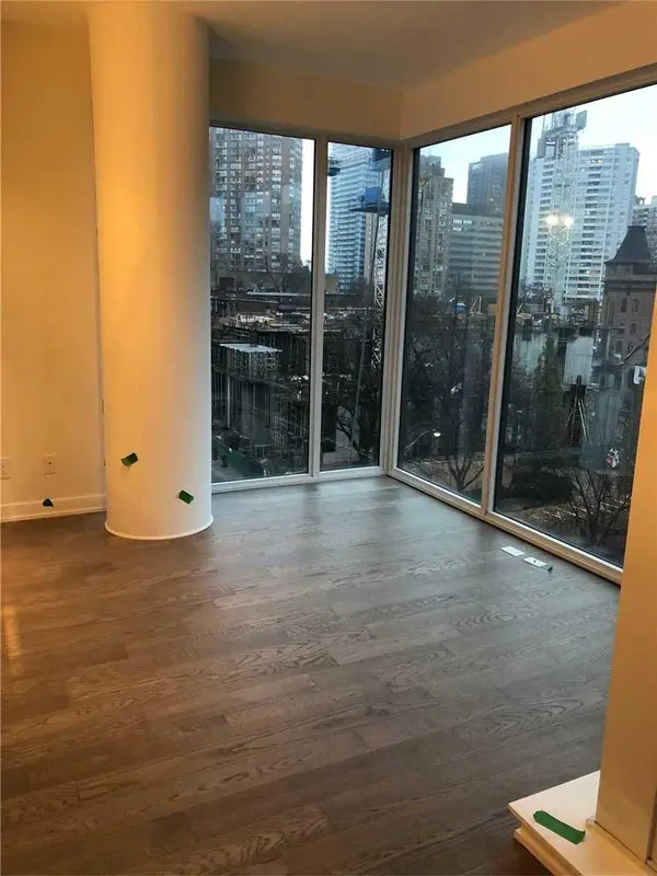 17 Dundonald ST #502, Toronto C08, ON M4Y 0E4