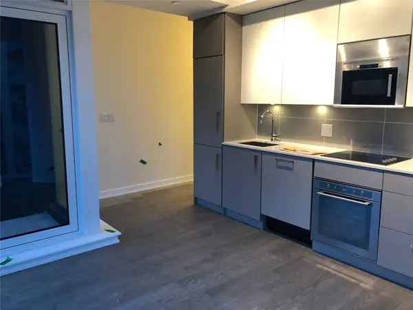 17 Dundonald ST #502, Toronto C08, ON M4Y 0E4