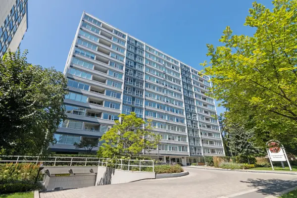 500 Avenue RD #1401, Toronto C02, ON M4V 2J6