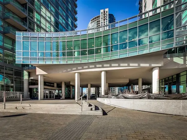 215 Fort York BLVD #3808, Toronto C01, ON M5V 4A2