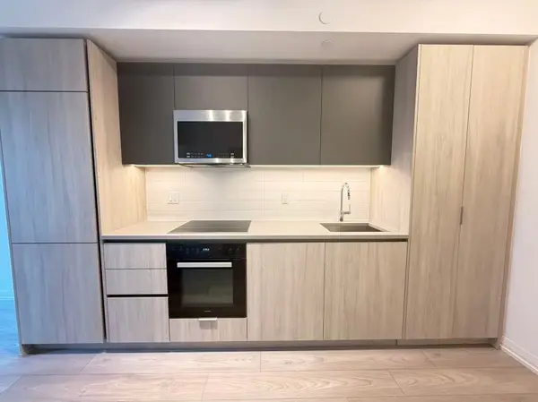 400 King ST #505, Toronto C01, ON M5V 1K2