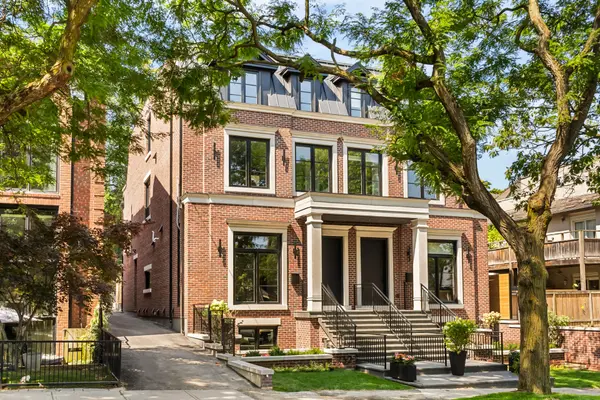 734 Avenue RD, Toronto C03, ON M5P 2K1