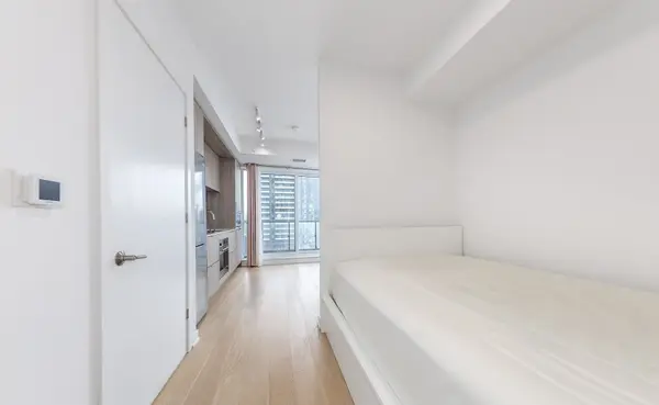 130 River ST #1906, Toronto C08, ON M5A 0R8