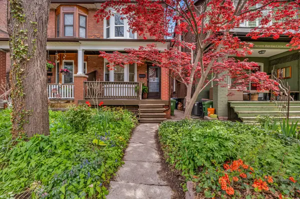 49 Ravina CRES, Toronto E01, ON M4J 3L9