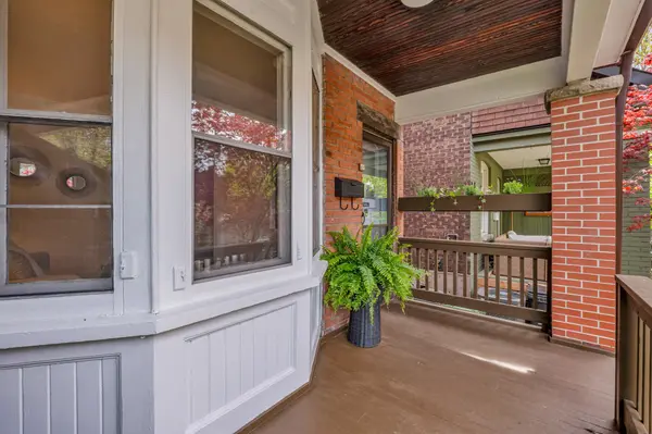 49 Ravina CRES, Toronto E01, ON M4J 3L9