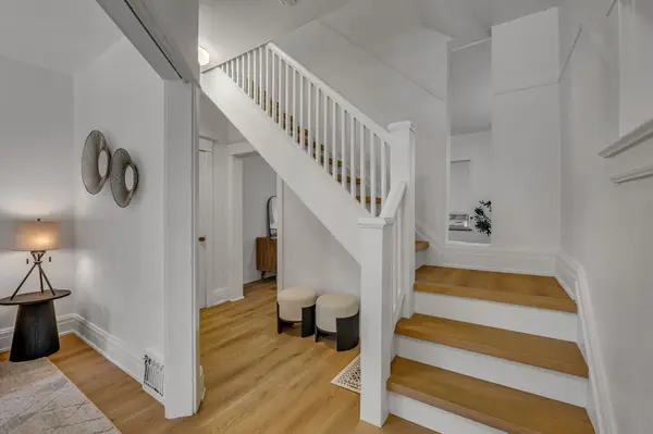 49 Ravina CRES, Toronto E01, ON M4J 3L9