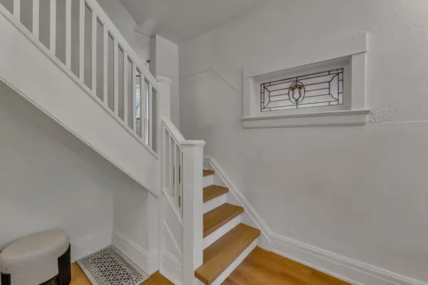 49 Ravina CRES, Toronto E01, ON M4J 3L9